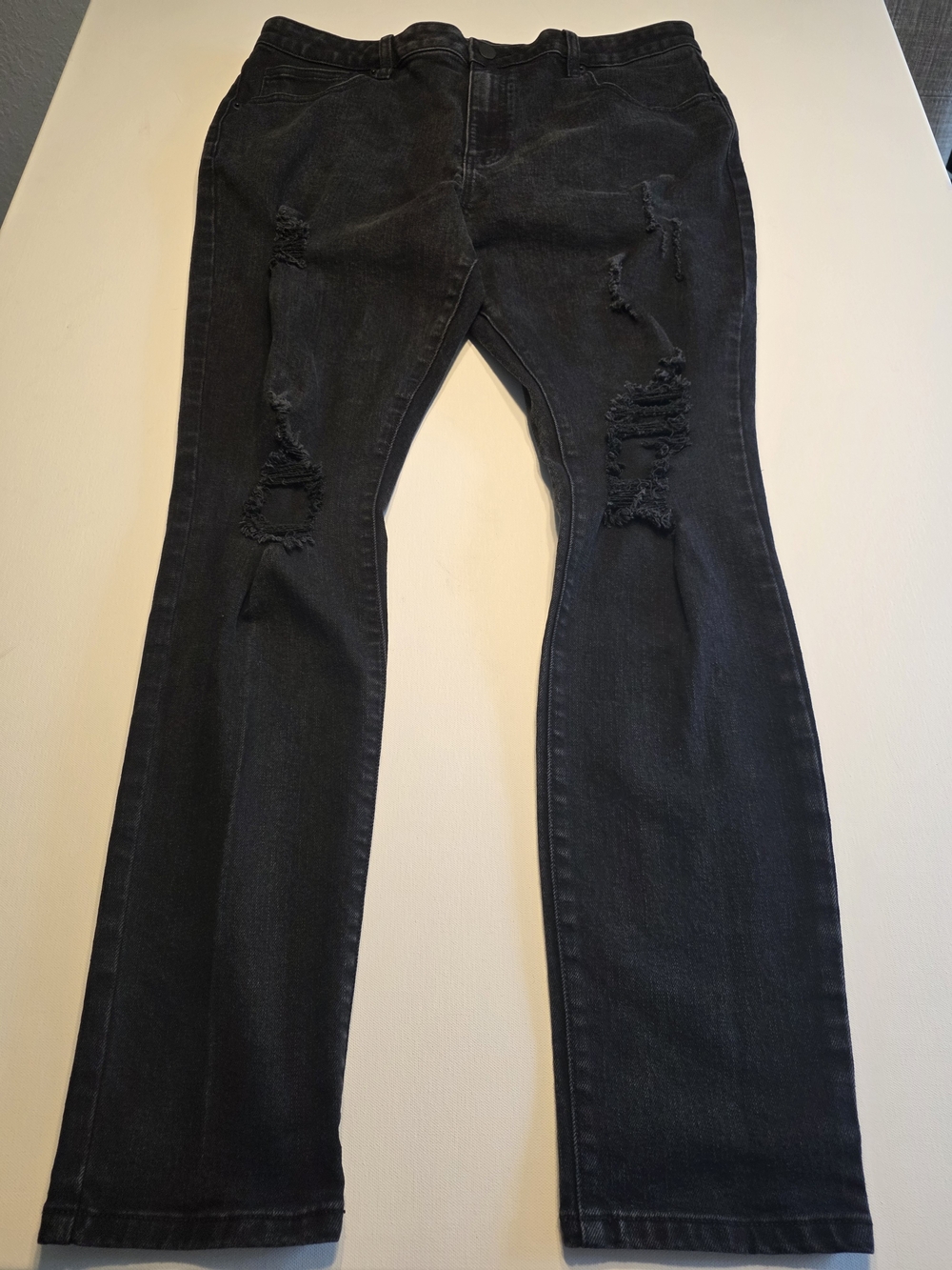 NOVAMEN Black Distressed Men's Jeans